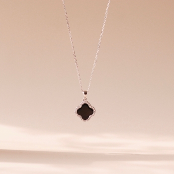 Vòng Cổ – Điểm Nhấn Hoàn Hảo Tôn Vẻ Đẹp Tinh Tế Của Phái Đẹp